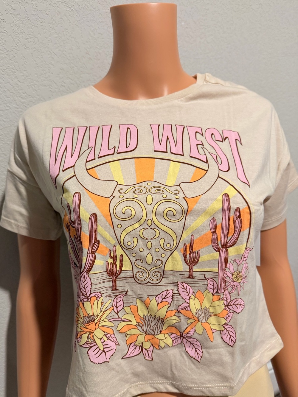 Wild West Cream Graphic Cropped Tee